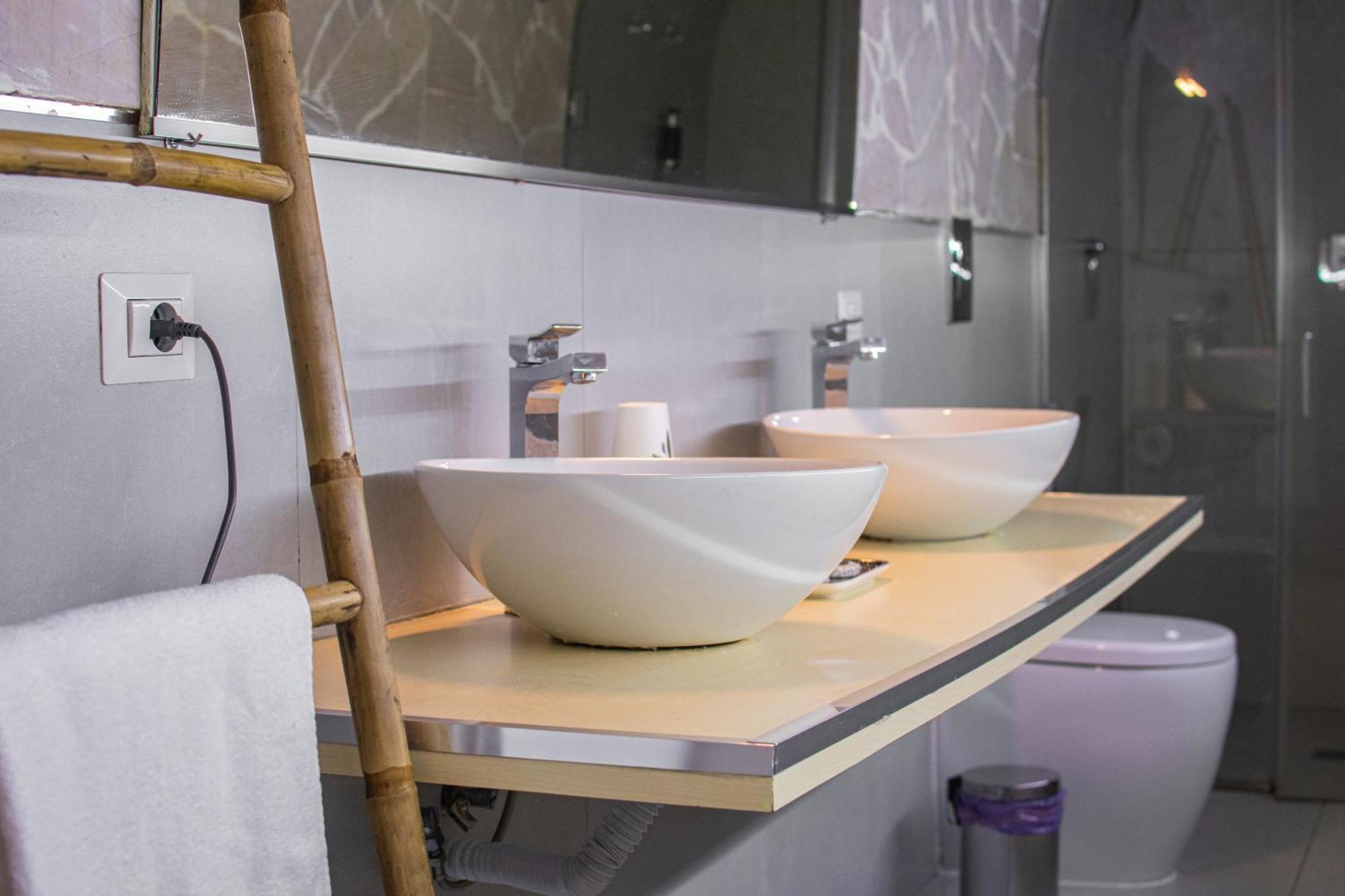 I Gradini Bed & Breakfast Наполи Екстериор снимка