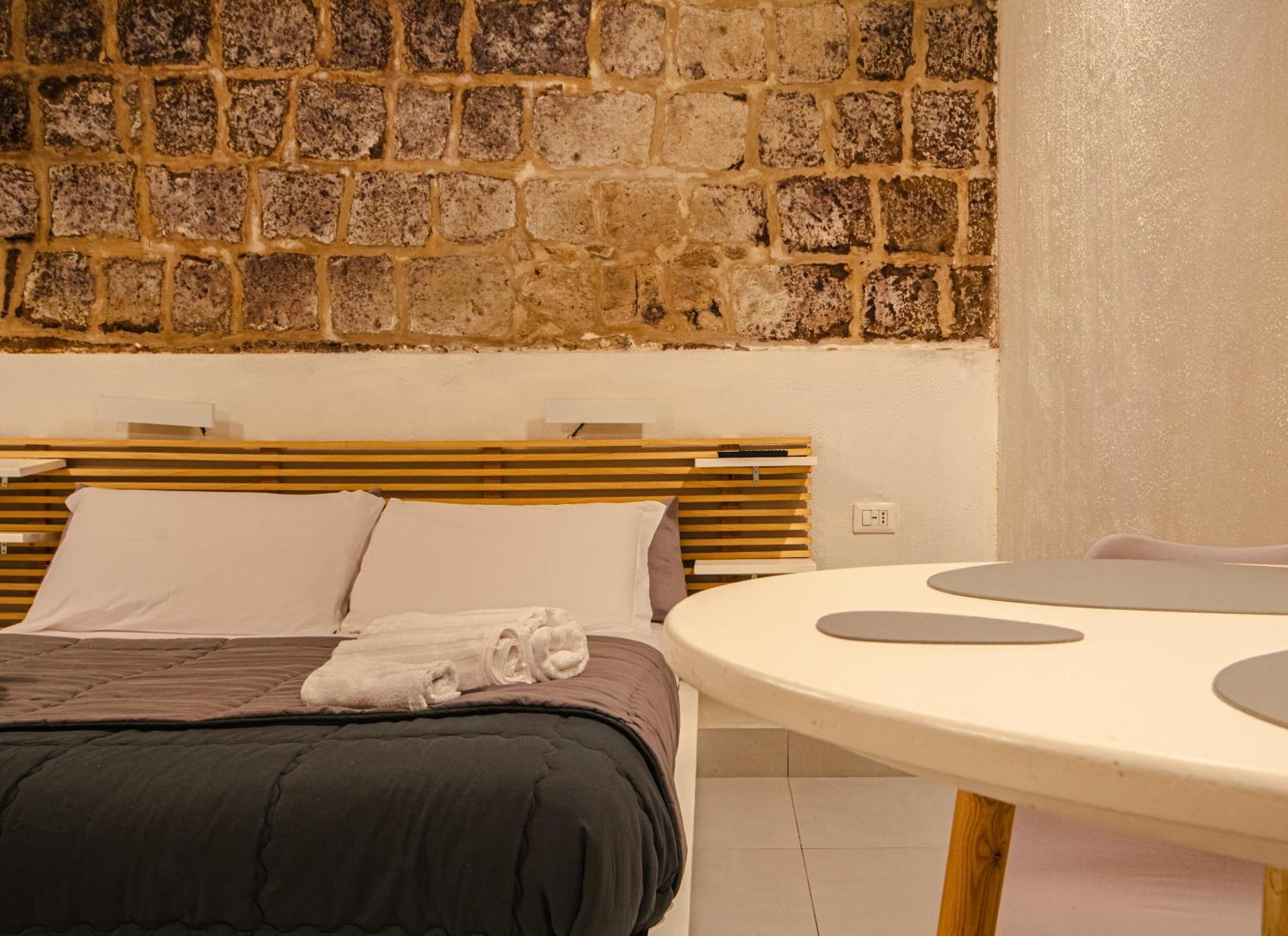 I Gradini Bed & Breakfast Наполи Екстериор снимка